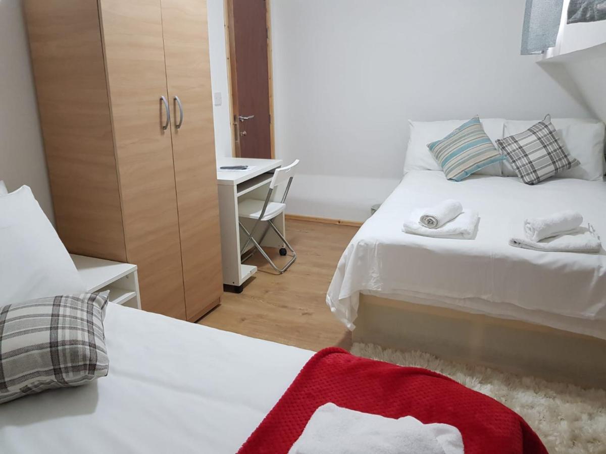 Oyo New City Lodge Лондон Экстерьер фото