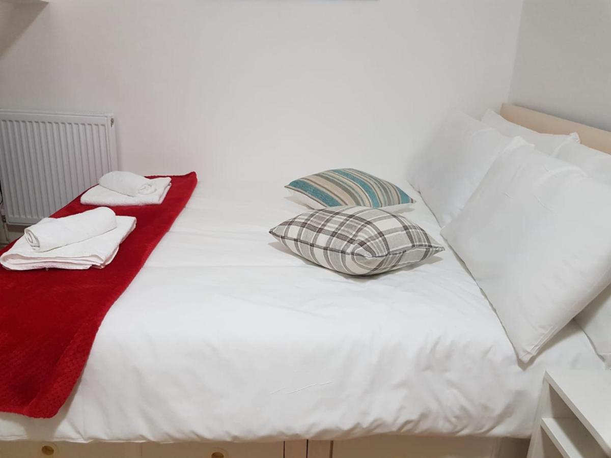 Oyo New City Lodge Лондон Экстерьер фото